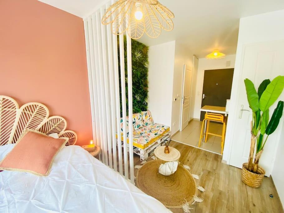 Lakaz Creole - Caen Centre Appartement Buitenkant foto